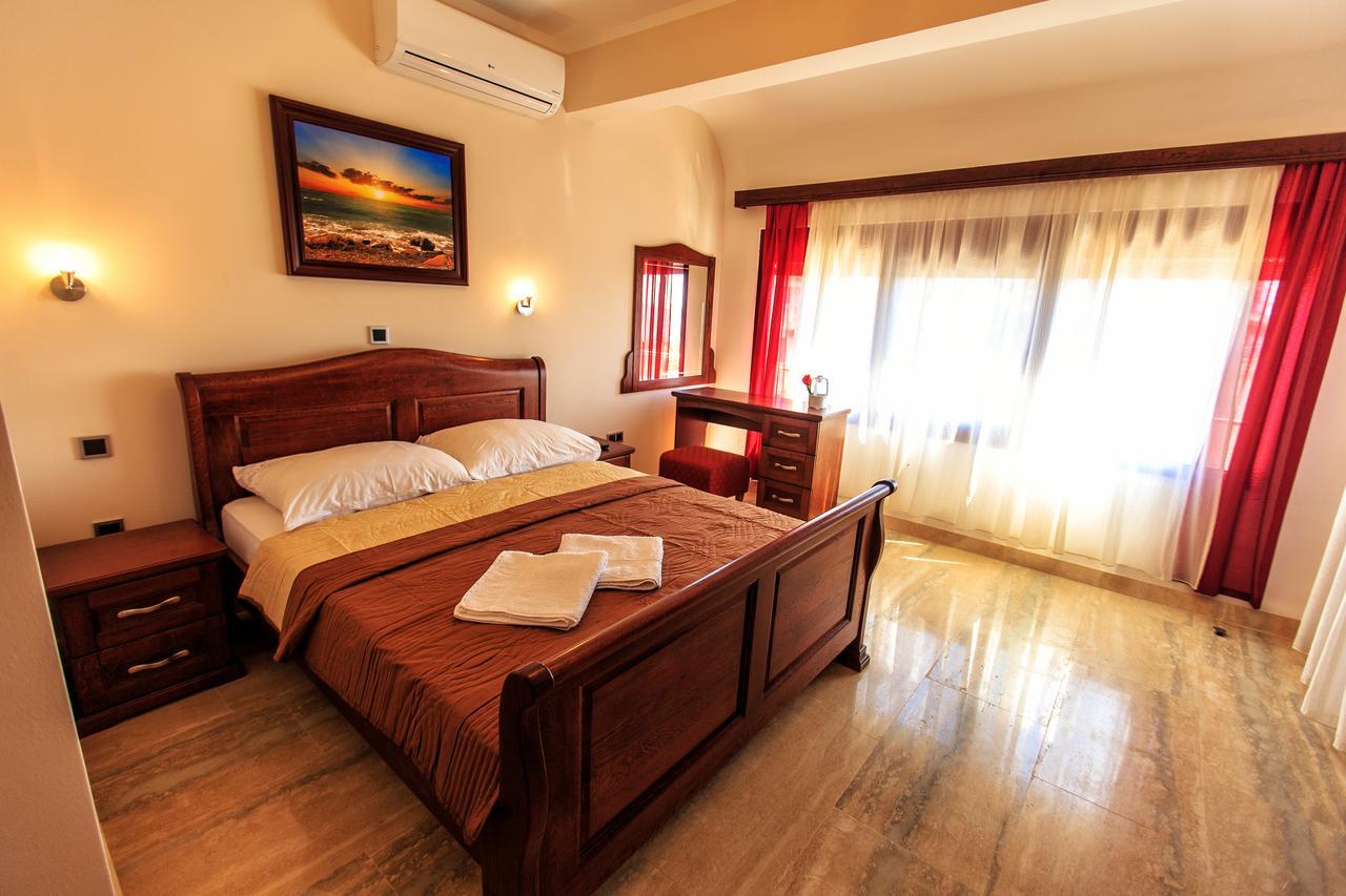Compass Aparthotel Dobra Voda Exterior foto