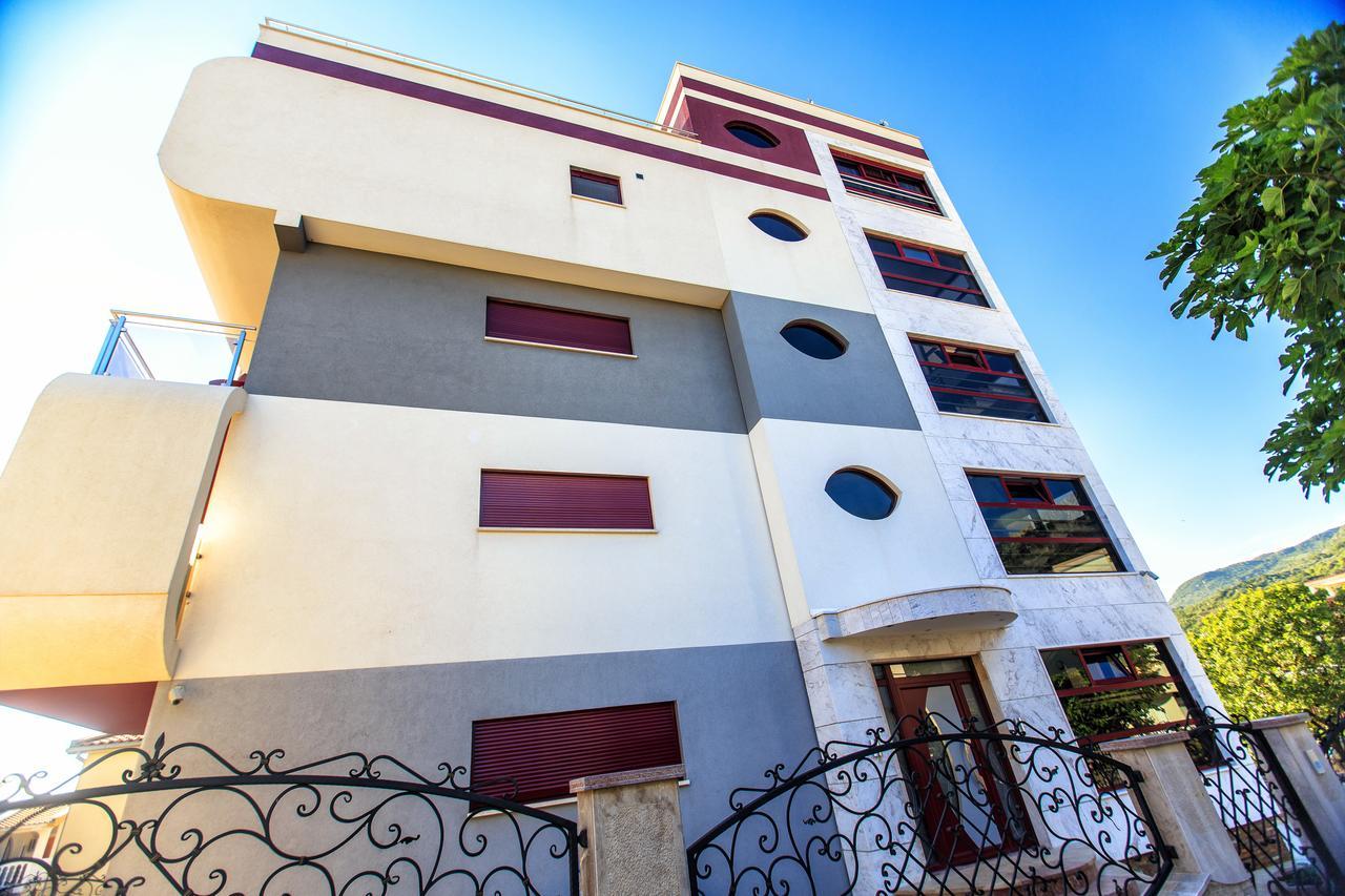 Compass Aparthotel Dobra Voda Exterior foto